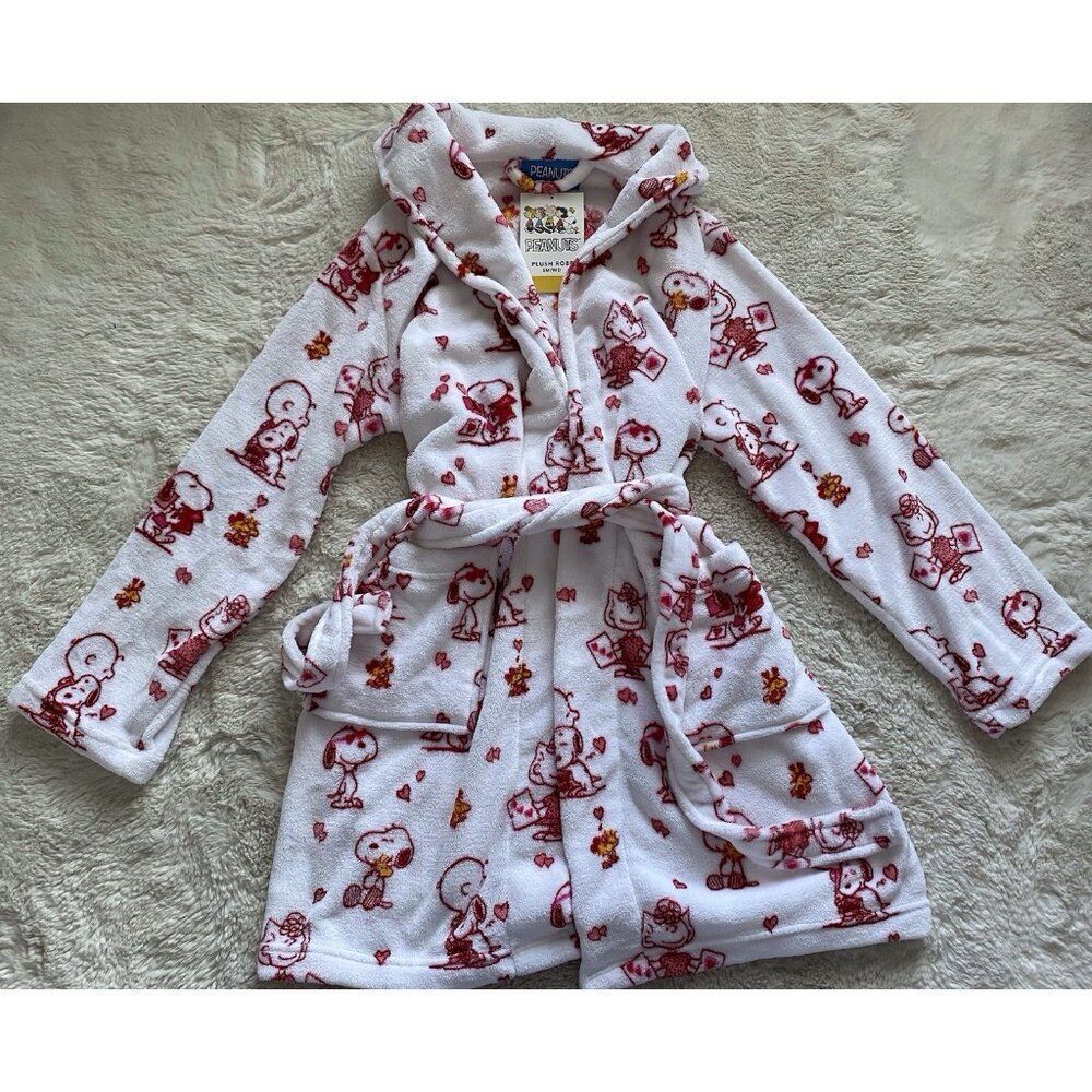 Peanuts Snoopy Charlie Brown Whole Gang Valentines Soft Robe Women’s Sz S / M